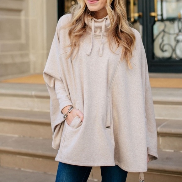 UGG Pichot Poncho Cape Jacket Oatmeal Beige Fleece Knit Sz S - Picture 3 of 6